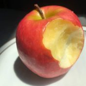 How Apple Wins By Ignoring ‘The Mushy Middle’