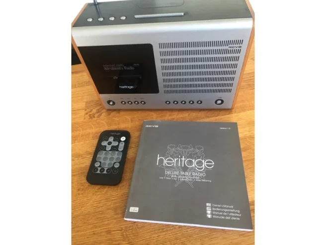 Heritage Radio With An Ipody Modern Twist