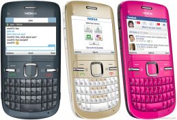Nokia Trumps Microsoft: Shows Three Social Messaging Handsets