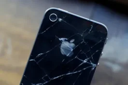 iPhone 4 Problem: The Reality Distortion Field Only Works In Person