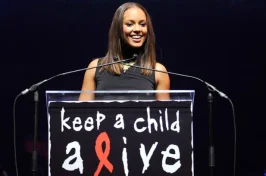 Celebs Kick The Bucket Online for AIDS