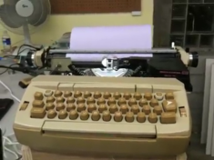 Automatic Typewriter Chooses Its Own Adventures – With Your Help