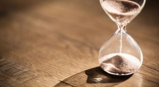 The beautiful art of making an hourglass