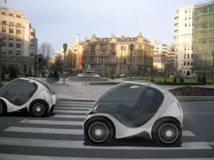Folding car could make intra-city travel easier, cleaner