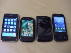 Smartphones on pace to near 1 billion by 2015