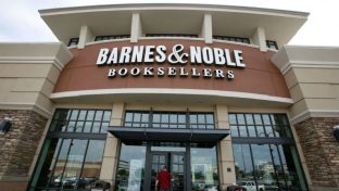 Microsoft joins forces with with Barnes and Noble against Amazon, Apple
