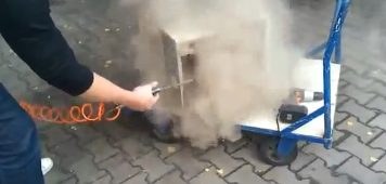 Believe it or not, there’s a PC behind the dust clowd