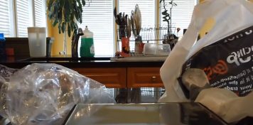 Everybody’s unboxing the Nexus 7 and lovin’ it