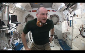 Ultimate geekness exemplified by Don Pettit and his yo-yo in space