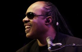 Obama for America Ohio tweets, gets dozens of people to see Stevie Wonder perform