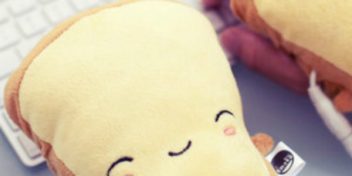 Keep warm with super cute USB hand and feet warmers